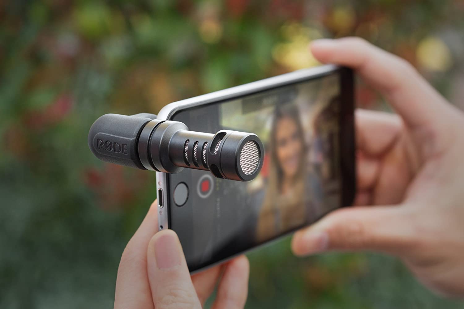 Rode VideoMic Me Compact Microphone for Mobile Devices - Golchha Computers