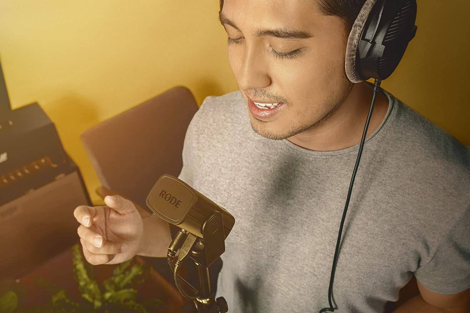 Rode NT-USB Mini Studio-Quality USB Microphone - Golchha Computers